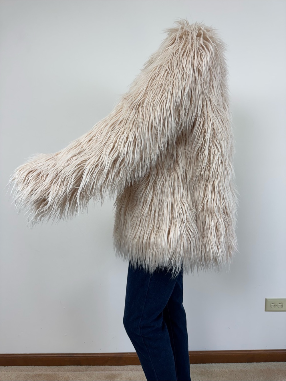 Antonio Melani Mongolian Style Faux Fur Jacket Cream Ivory Hook Closure L - Picture 5 of 15
